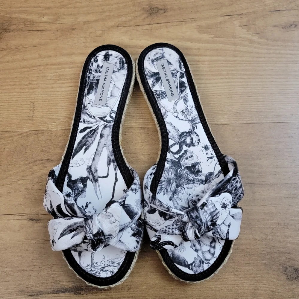 Tabitha Simmons Heli Bow Slide Sandal Fairy Print Black & White - Picture 7 of 8